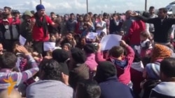 Mijëra migrantë të bllokuar në Greqi