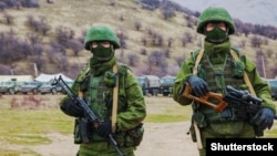 Военные без опознавательных знаков в Крыму весной 2014 года