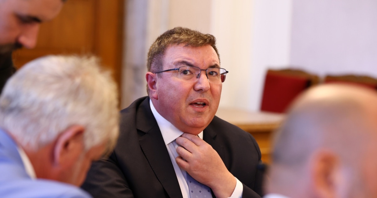 Увеличение на заплатите на младите лекари ще има най-рано в