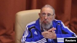 Ozalky prezident Fidel Kastro Kommunistik partiýanyň gurultaýyna gatnaşýar, 19-njy aprel, 2016 ý. Hawana