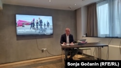 Direktor koorporativnih komunikacija Wizz Air-a Andraš Rado govorio je o poslovanju te kompanije u Srbiji na konferenciji za novinare u Beogradu.