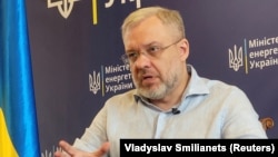 «Якщо не буде подальших обстрілів енергосистеми, то в найближчій перспективі ми зможемо стабілізувати і скоротити час відключення», – каже Герман Галущенко 