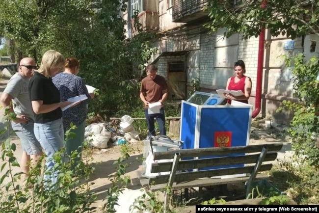 Виборча дільниця у Лисичанську,