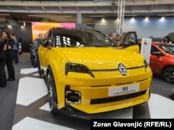 Električni Reno 5 na Sajmu automobila, Beograd, Srbija, 21. mart 2025.