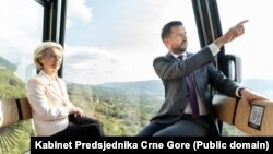 Predsjednica Evropske komisije Ursula fon der Lajen i predsjednik Crne Gore Jakov Milatović na sastanku, koji je počeo vožnjom žičarom Kotor-Lovćen. Ponedeljak, 13. oktobar 2025. 