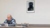 Псков: Дмитрий Марков продаст фото-символ протеста на аукционе
