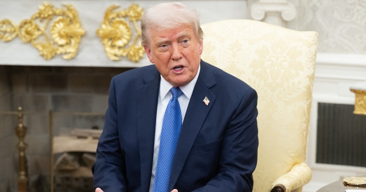 Трамп заявив, що Крим «залишиться з Росією», і висловив сумнів у вступі України до НАТО Трамп заявив, що Крим «залишиться з Росією», і висловив сумнів у вступі України до НАТО