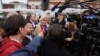 Campania pentru anticipatele din Franța începe oficial pe 17 iunie, dar șefa extremei drepte, Marine le Pen, a avut deja întâlniri cu alegătorii, de pildă pe 14 iunie, la Henin-Beamont, în nordul țării. 