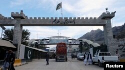 آرشیف، گذرگاه تورخم میان پاکستان و افغانستان