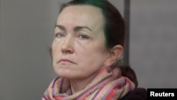 RFE/RL journalist Alsu Kurmasheva attends a court hearing in Kazan on December 1.
