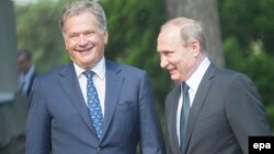 Finlandiya prezidenti Sauli Niinisto və Vladimir Putin