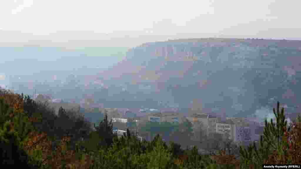 Вигляд з гори на село Красний Мак