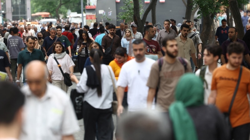 معاون وزیر کشور: ۶۰ درصد مردم ایران تحمل فشار اقتصادی بیش از این را ندارند