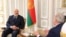 Аляксандар Лукашэнка на сустрэчы з Кентам Гэрстэтам