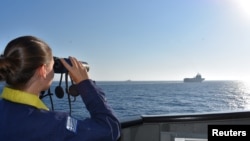 Вантажне судно, яке перевозило автомобілі і прямувало до Санкт-Петербурга, «підозрюється у тому, що пов’язане з російськими інтересами, на які поширюються санкції»