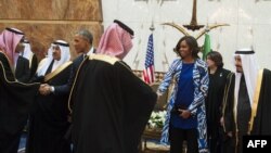 Барак Абама з жонкай у Эр-Рыядзе на сустрэчы з каралём Салманам