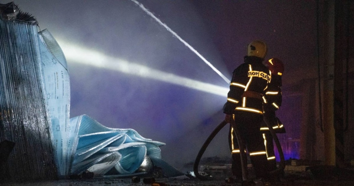 უკრაინაში ასიათასობით ადამიანი ელექტროენერგიის გარეშე რჩება რუსეთის თავდასხმების შემდეგ