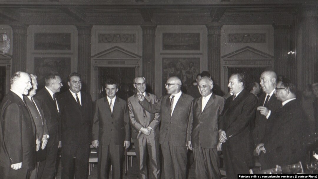 Bucureşti, 4 iulie 1966: Dejun în onoarea delegaţilor la Consfătuirea Comitetului Politic Consultativ al statelor participante la Tratatul de la Varşovia. Fototeca online a comunismului românesc; cota: 145/1966