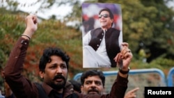 تحریک انصاف وار له مخه په خيبر پښتونخوا کې د عمران خان خوشې کولو لپاره جلسې پیل کړې دي. انځور له ارشیفه