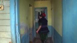 Бекориву камбизоатӣ занонро ба асири хона табдил додааст