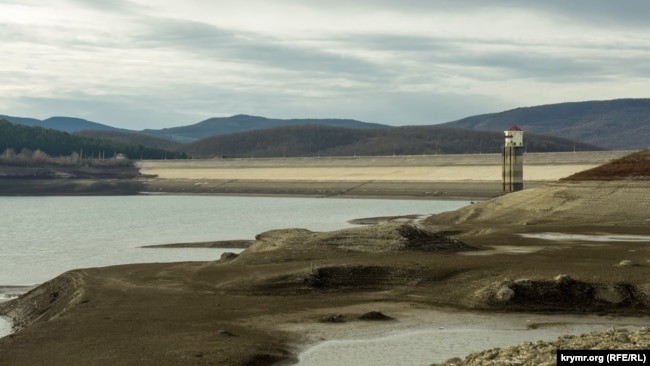 Загорское водохранилище: «обезвоженная» Большая Ялта (фотогалерея)