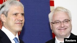 Croatian President Ivo Josipovic (right) meets with his Serbian counterpart, Boris Tadic, to discuss further reconciliation measures in Zagreb.