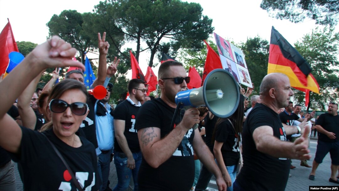 Antivladini protesti u Tirani, juni 2019