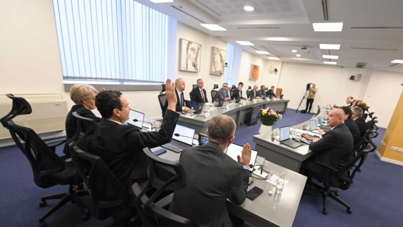 Bektashi: Buxheti i miratuar nga Qeveria në detyrë do të sjellë pasoja për stabilitetin financiar të Kosovës