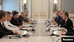 ვოლოდიმირ ზელენსკი, უკრაინის პრეზიდენტი ხვდება პოლ იონსენს, შვედეთის თავდაცვის მინისტრს. კიევი. 30 ივნისი, 2026.