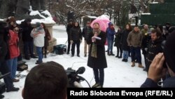 Архивска фотографија: Протест на Професорскиот и на Студентскиот пленум пред Собранието.