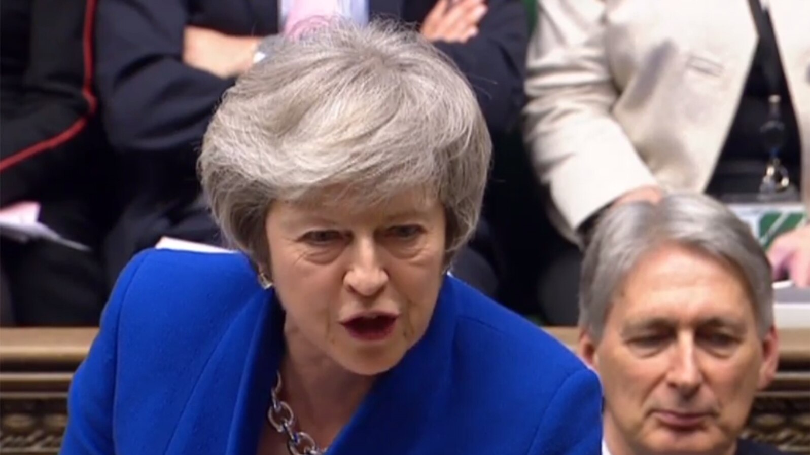  Theresa May vorbind în Parlamentul de la Londra