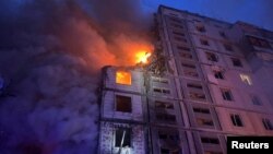 რუსული რაკეტით დანგრეული სახლი ქალაქ უმანში. 2023 წლის 28 აპრილი