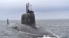 Nuklearna podmornica Kazan klase 885M Jasen stiže u svoju stalnu bazu Sjeverne flote ruske mornarice, u Murmansku oblast, 1. juna 2021.