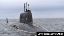 На фото: атомний підводний човен «Казань» прибуває в пункт постійної дислокації Північного флоту Росії в Мурманській області в червні 2021 року