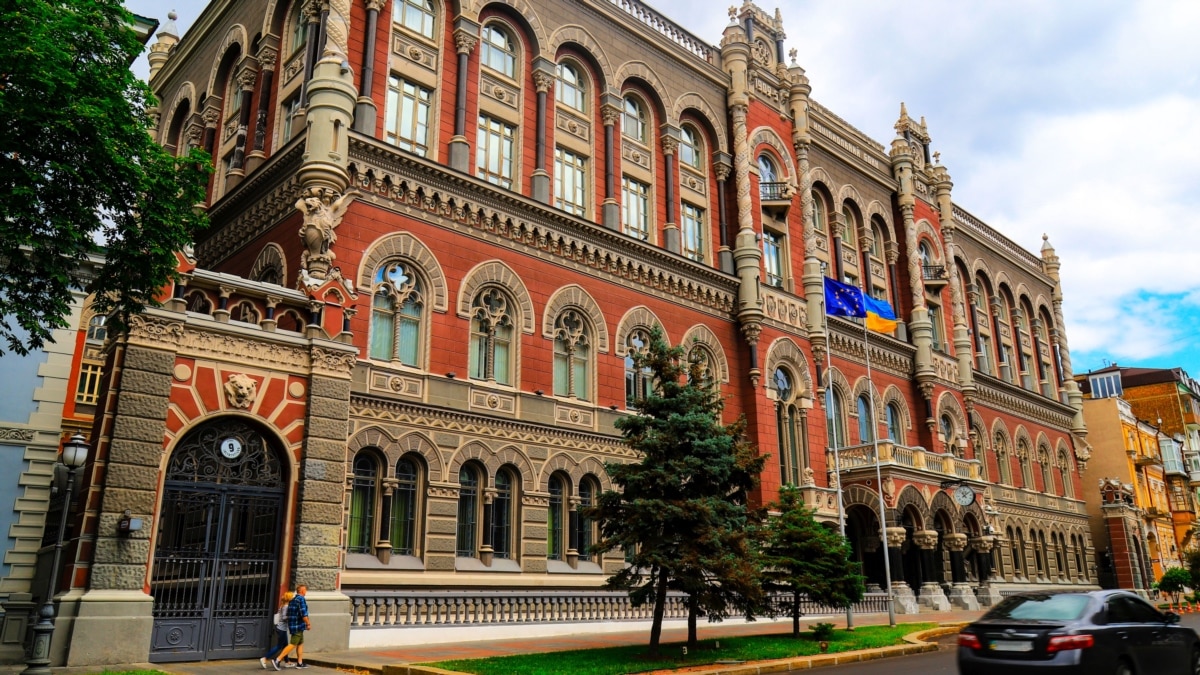 НБУ закручує гайки: нові правила для банків та що вони означають для клієнтів