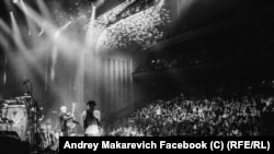 На концерте с публикой