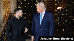 Президент США Трамп зустрівся з президентом України Зеленським у Мар-а-Лаго, Флорида, США, 28 грудня 2025 року