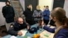 Петербург: полиция сорвала образовательную встречу художников