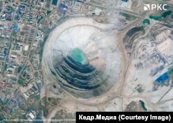 Фото сделано космическим аппаратом «Ресурс-П». Месторождение алмазов «Мир» в Якутии. Фото: Роскосмос
