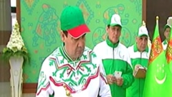 Prezident “Aziada-2017”-niň lybaslary bilen tanyşdy