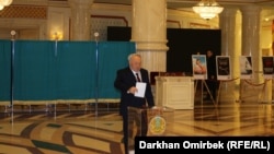 Former Kazakh President Nursultan Nazarbaev casts his vote in the referendum in Astana on March 15.