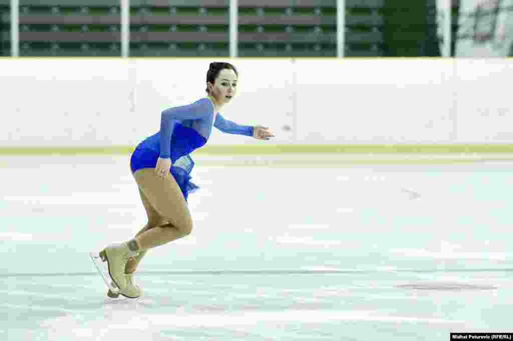 Elizaveta Tuktamysheva iz Rusije tokom nastupa na Međunarodnom natjecanju u umjetničkom klizanju "Sarajevo Open 2016"