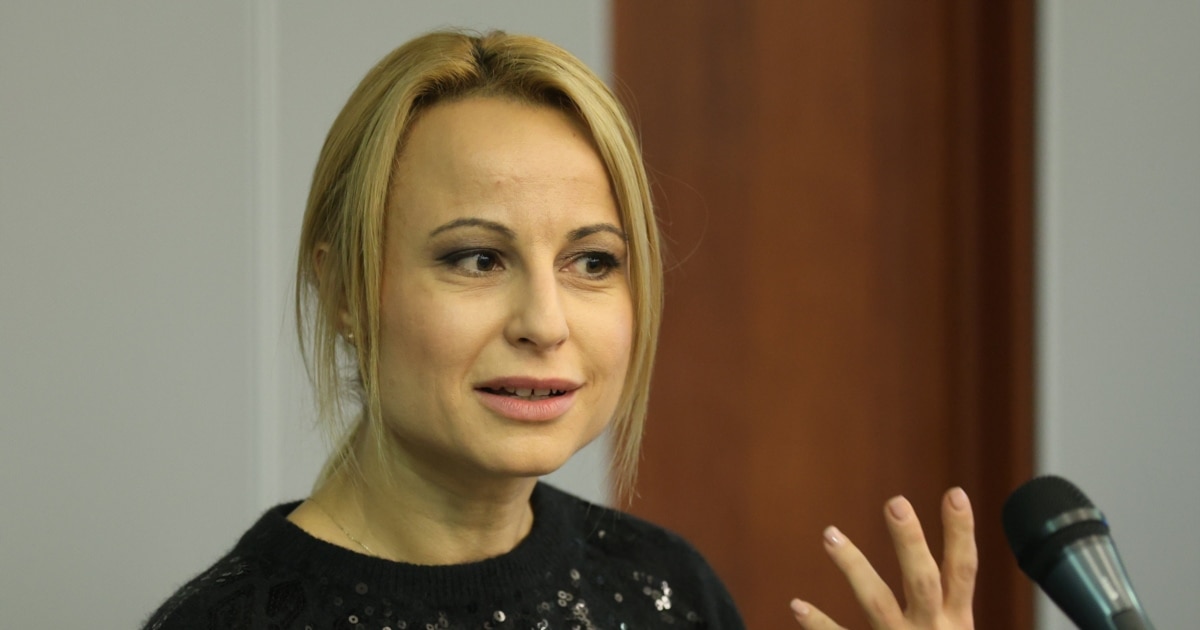 Журналистката Мария Цънцарова потвърди в понеделник, че е свалена от