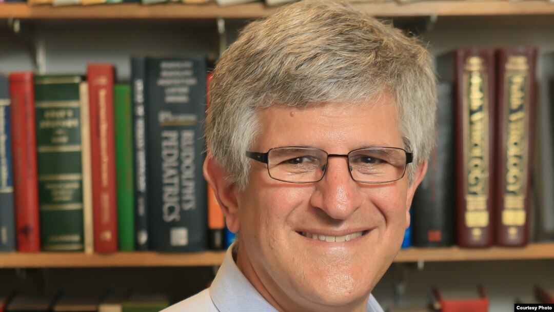 Paul Offit, drejtor i Qendrës për Vaksina në Spitalin e Fëmijëve në Filadelfia.