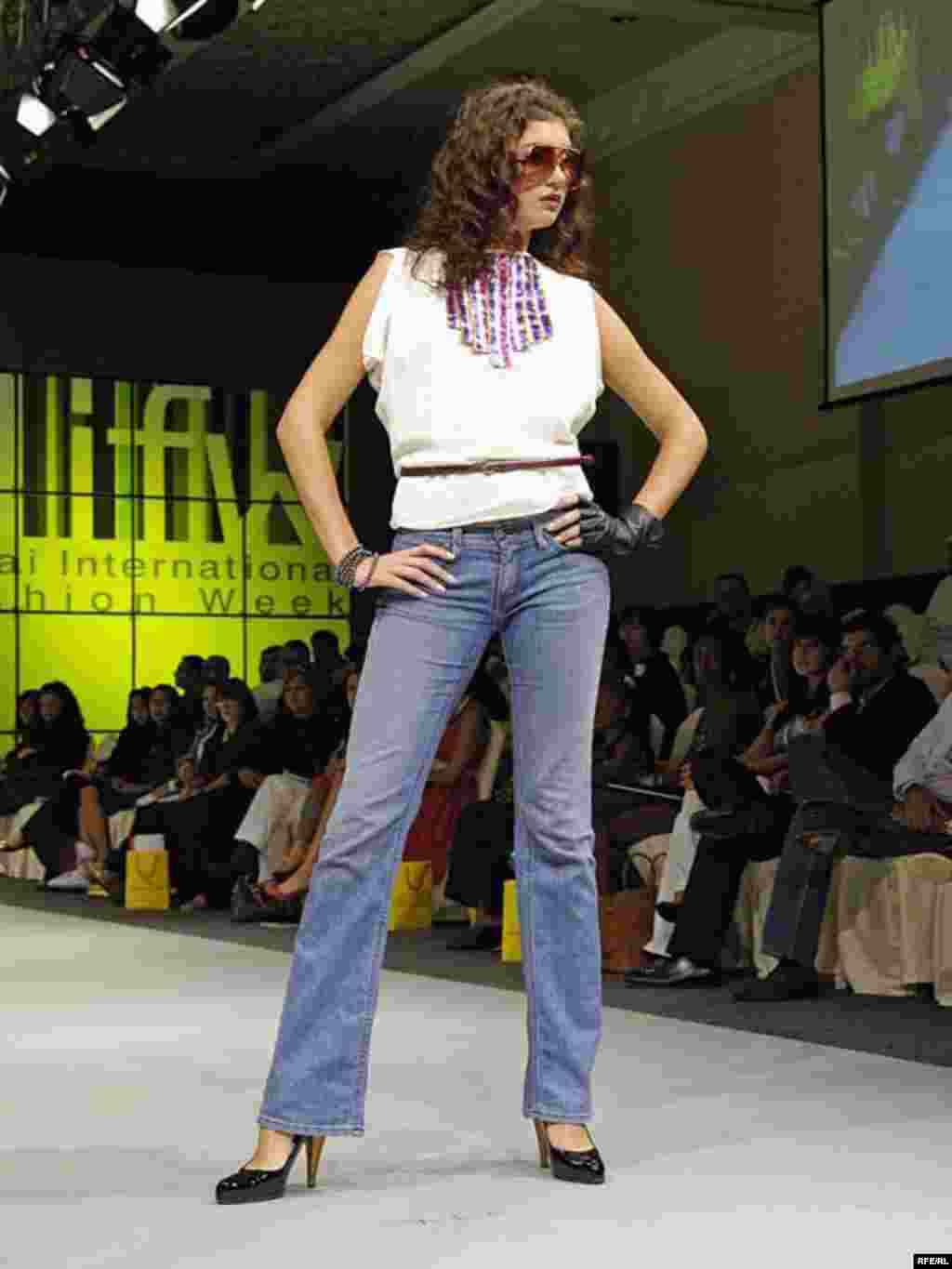 UAE - Dubai Fashion Week, 22-25Oct2007