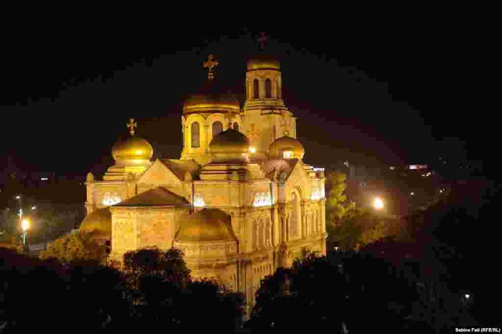 Varna, Bulgaria 2016: catedrala Adormirea Maicii Domnului