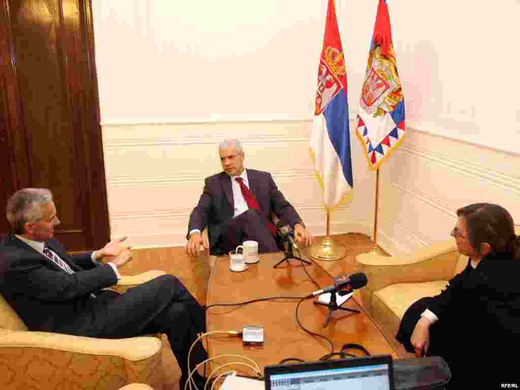 Srbija - Intervju - Predsjednik Srbije, Boris Tadić, je dao eksluzivni intervju radiju Slobodna Evropa. Intervju su vodili Jeff Gedmin, predsjednik RFE/RL i Gordana Knežević, direktorica naše redakcije.
