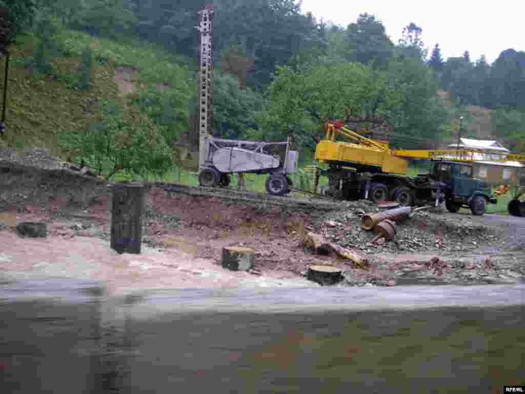 Ukraine -- Floods and torrential rains in Western Ukraine on July 23-26 are considered the most catastrophic in at least 100 years - Повені в Західній Україні 23–26 липня 2008 року називають найкатастрофічнішими принаймні за сто років.