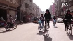 جینکۍ د سایکل چلولو له لارې په خپل حق خبرول کېږي