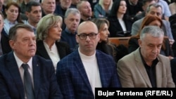 Predsednik Srpske liste Zlatan Elek (prvi s desna) i drugi predstavnici ove stranke na sastanku u Severnoj Mitrovici, 12. februara 2026.